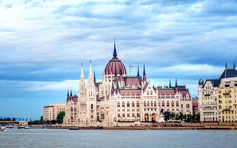 昆明雷竞技游戏官网